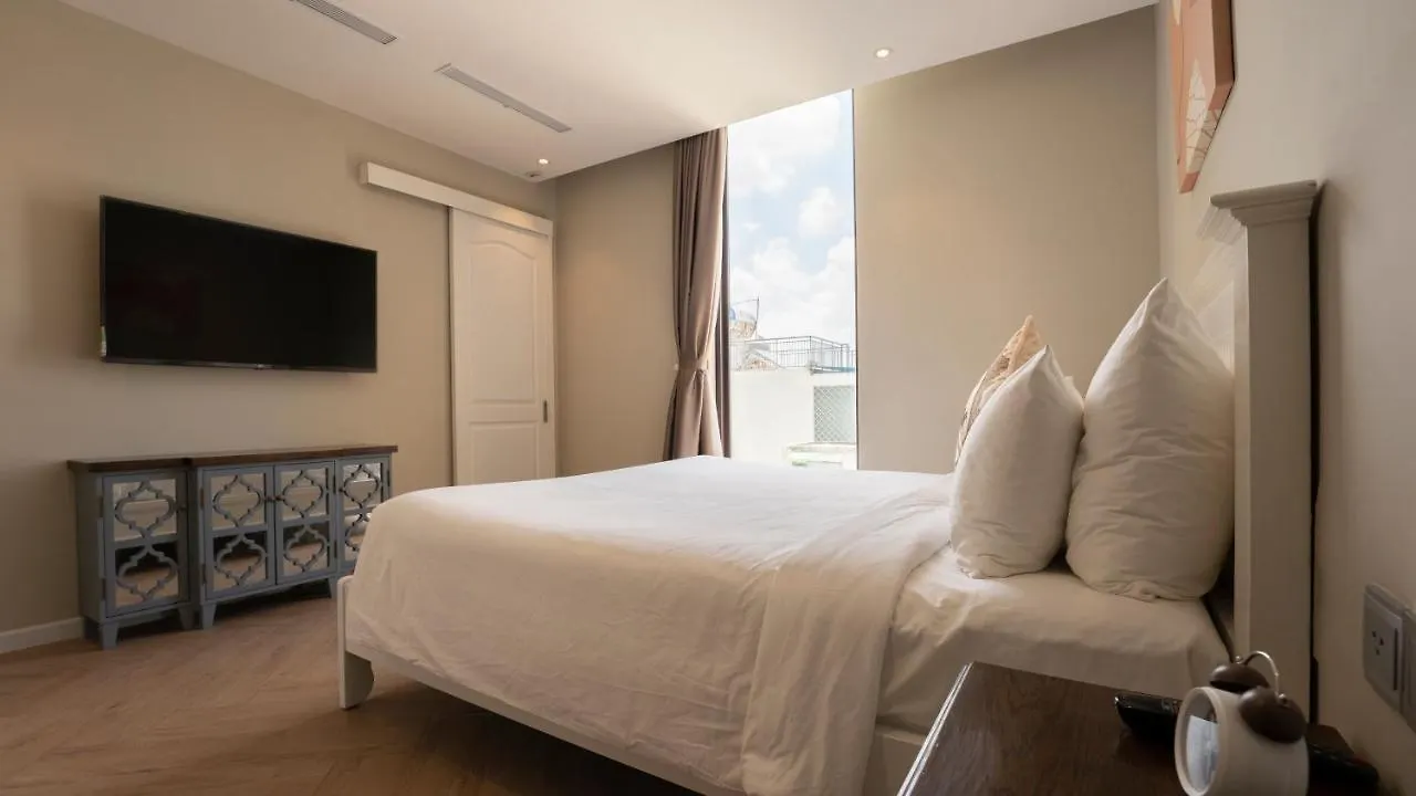Celine Living - Central Ho Chi Minh-stad