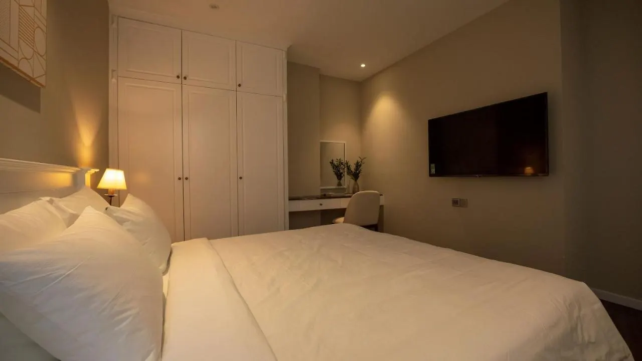 Celine Living - Central Ho-Chi-Minh-Stadt