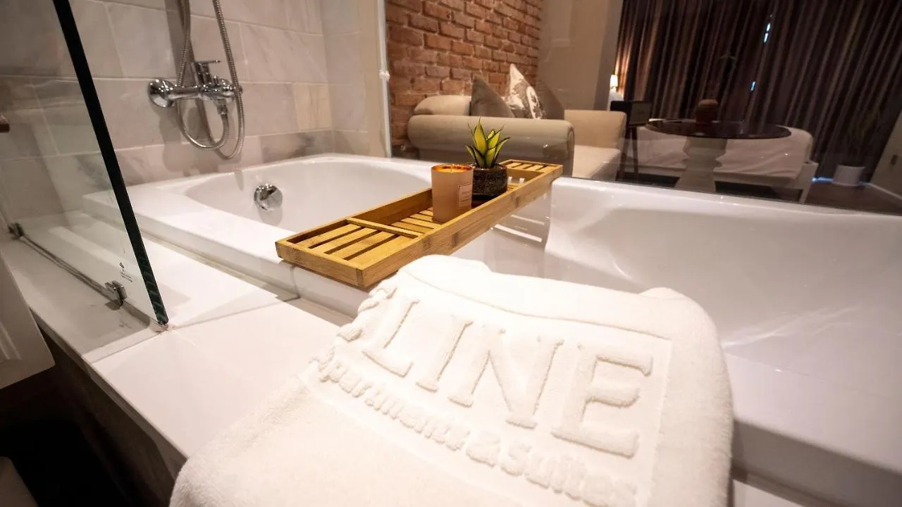 Aparthotel Celine Living - Central Ho-Chi-Minh-Stadt
