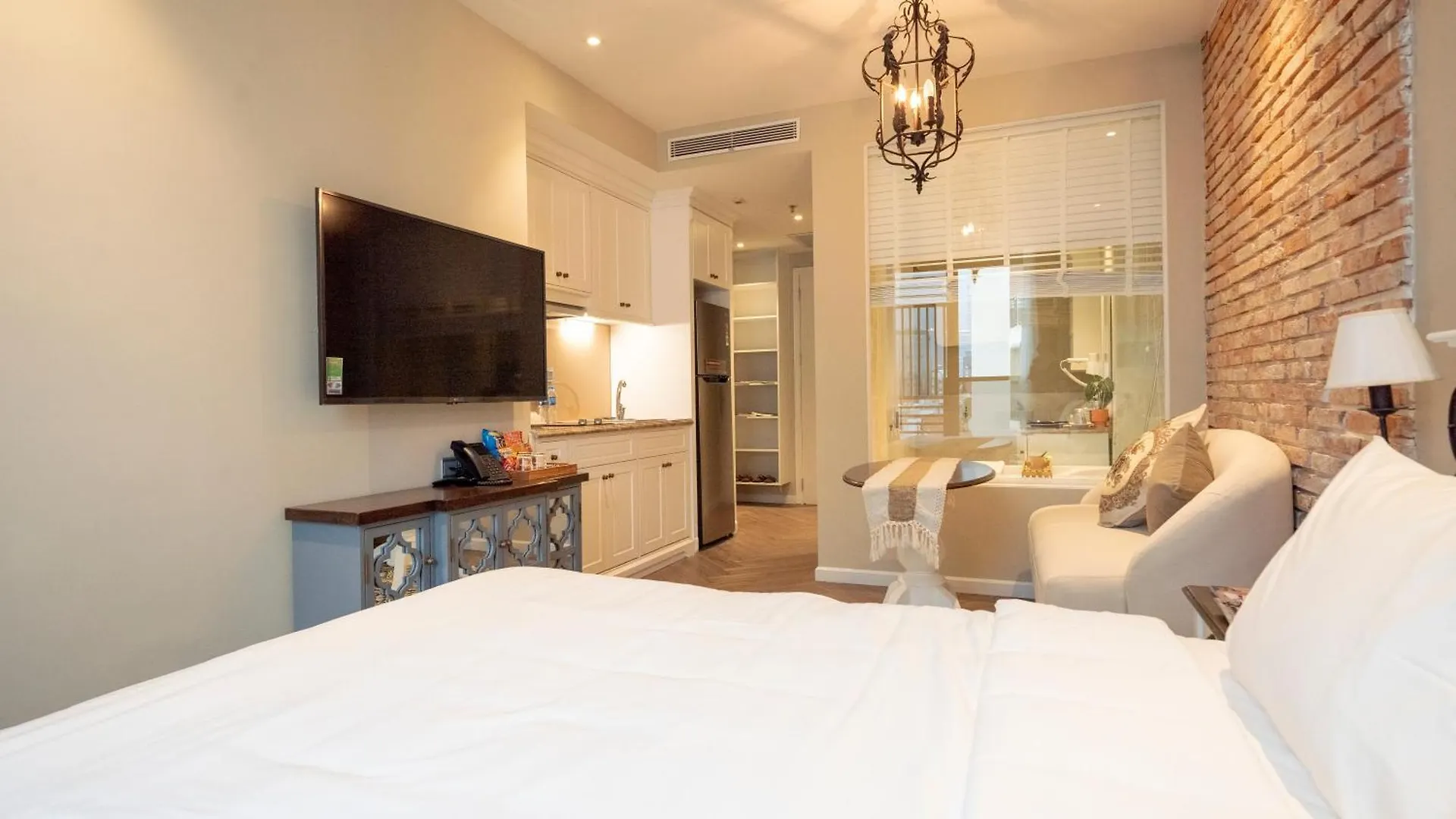 Celine Living - Central Ho-Chi-Minh-Stadt